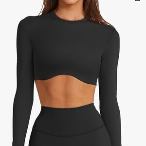 Black Long Sleeve Athletic Crop Top